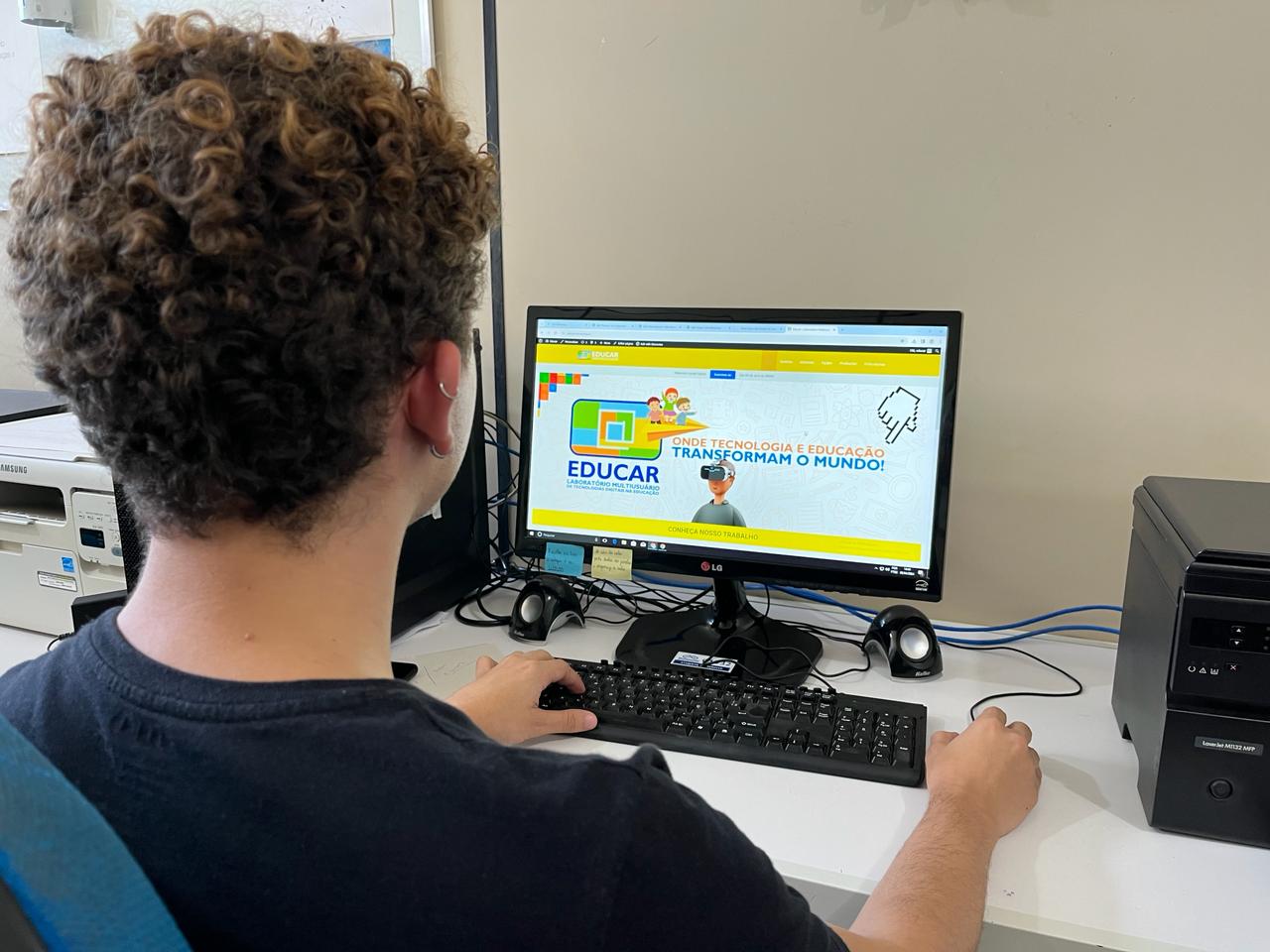 Laboratório Educar
